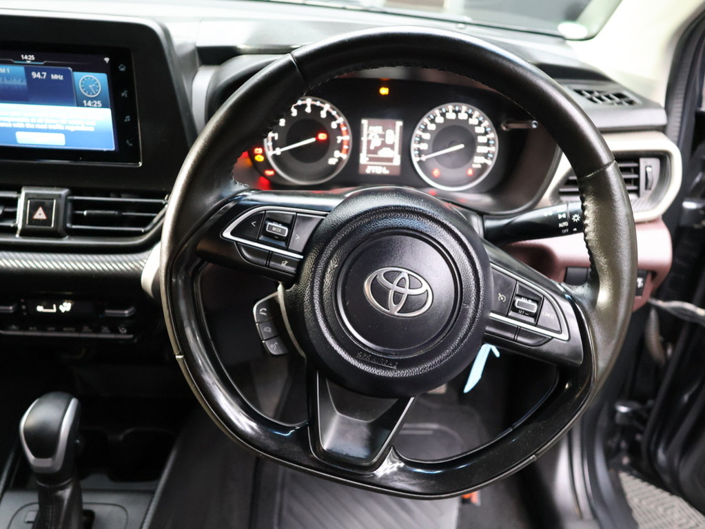 2025 Toyota Starlet Cross 1.5L Xs AT — image 11