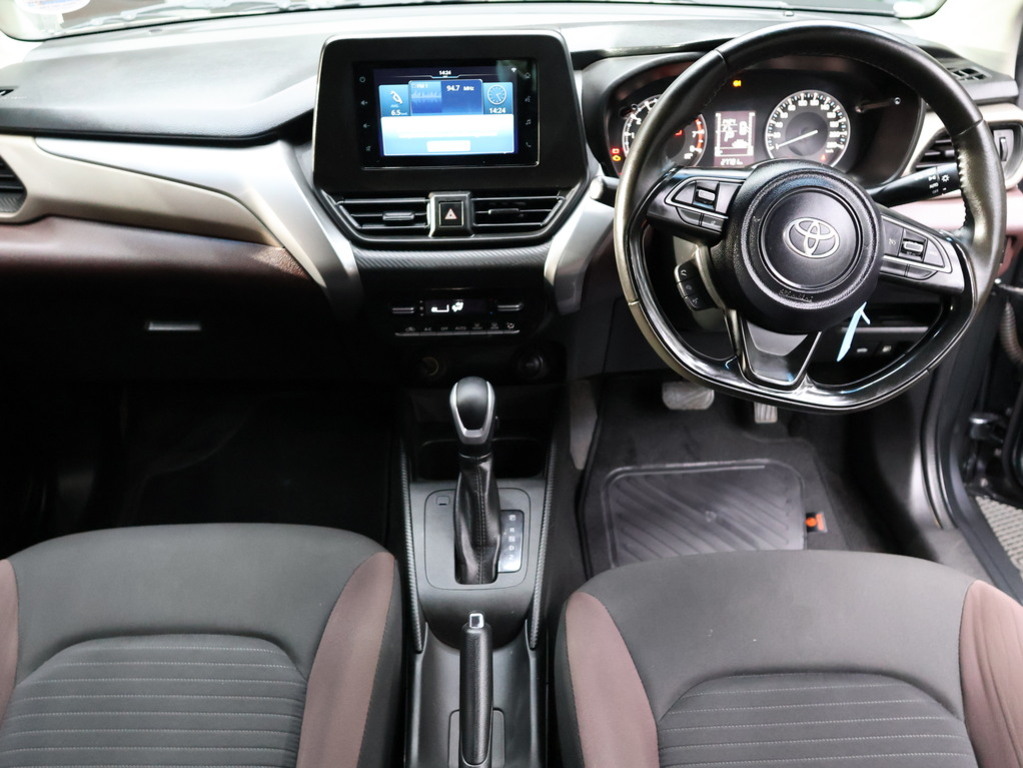 2025 Toyota Starlet Cross 1.5L Xs AT — image 9