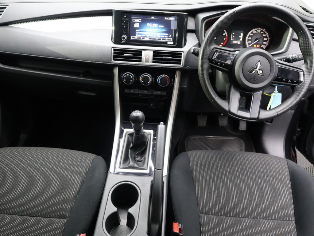 2026 Mitsubishi Xpander 1.5L M/T — image 9