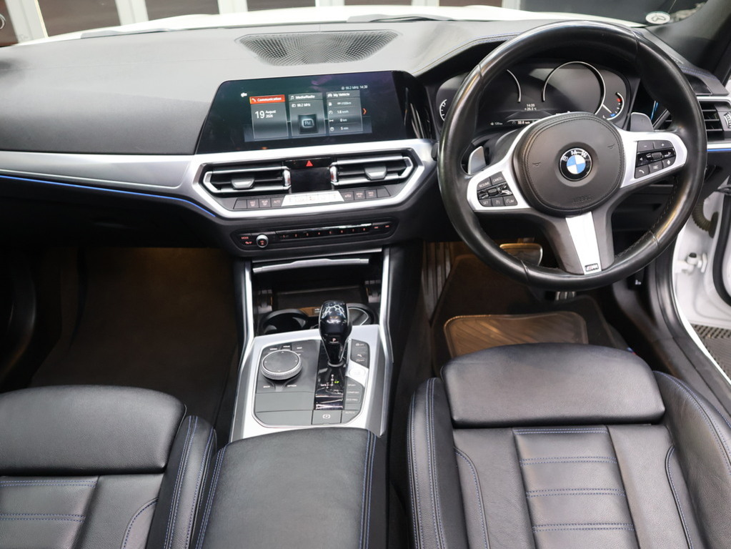 2019 BMW 3 Series 330i M SPORT LAUNCH EDITION A/T (G20) — image 9