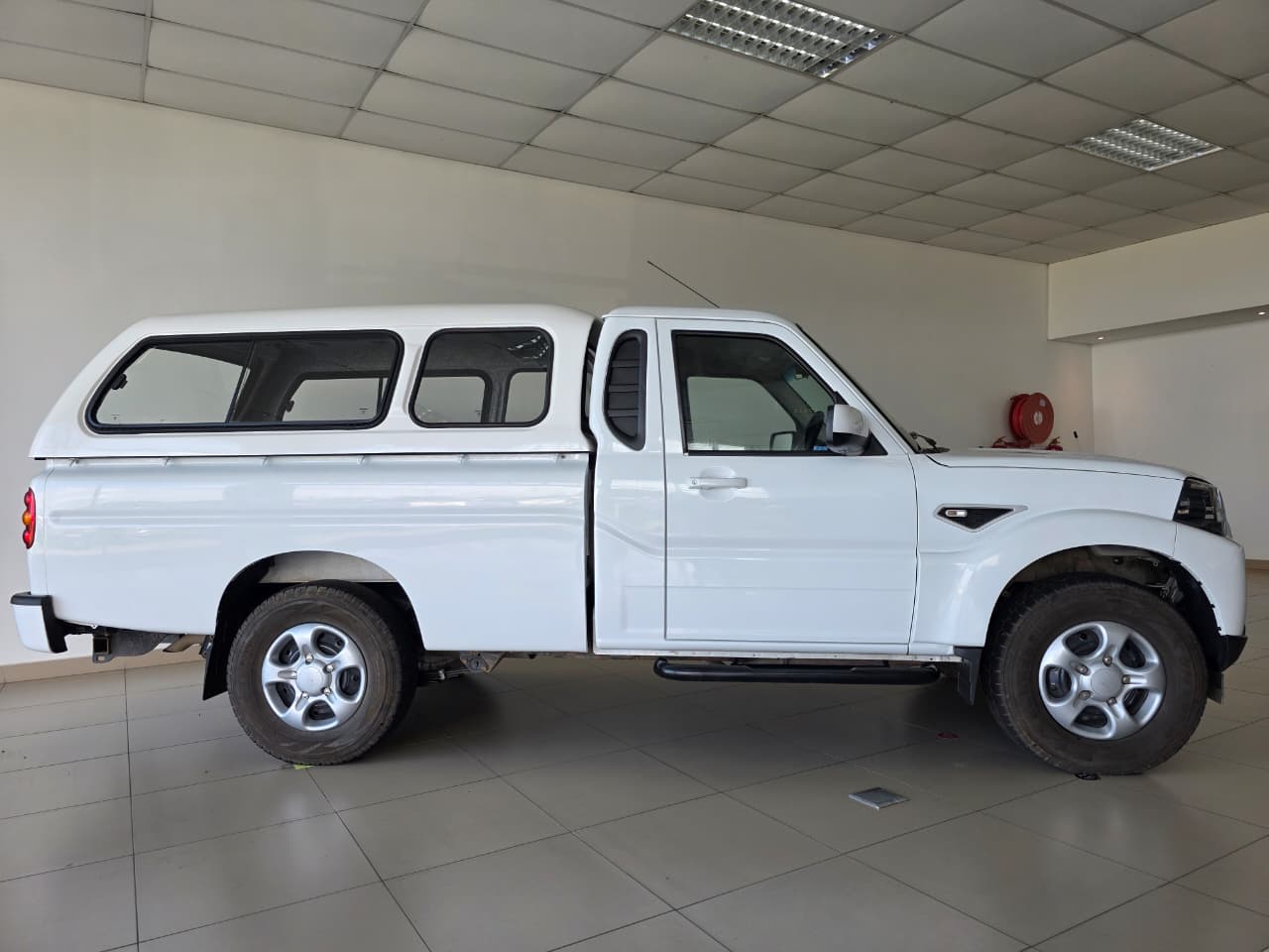 2025 Mahindra Pik-up
