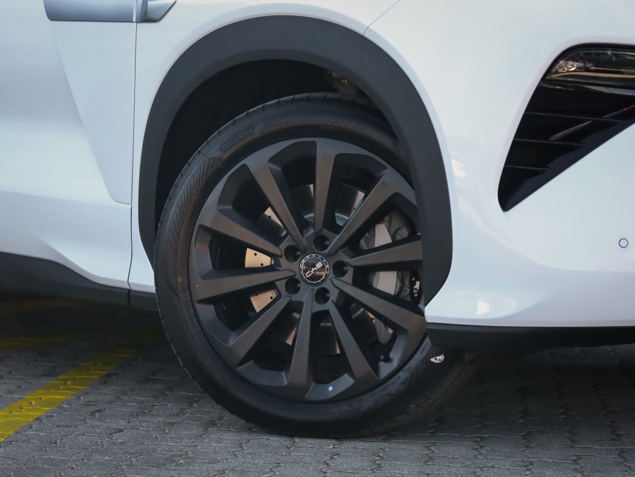 2026 BYD Atto 8 DM